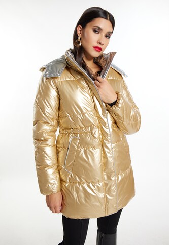 faina Winter Jacket in Gold: front