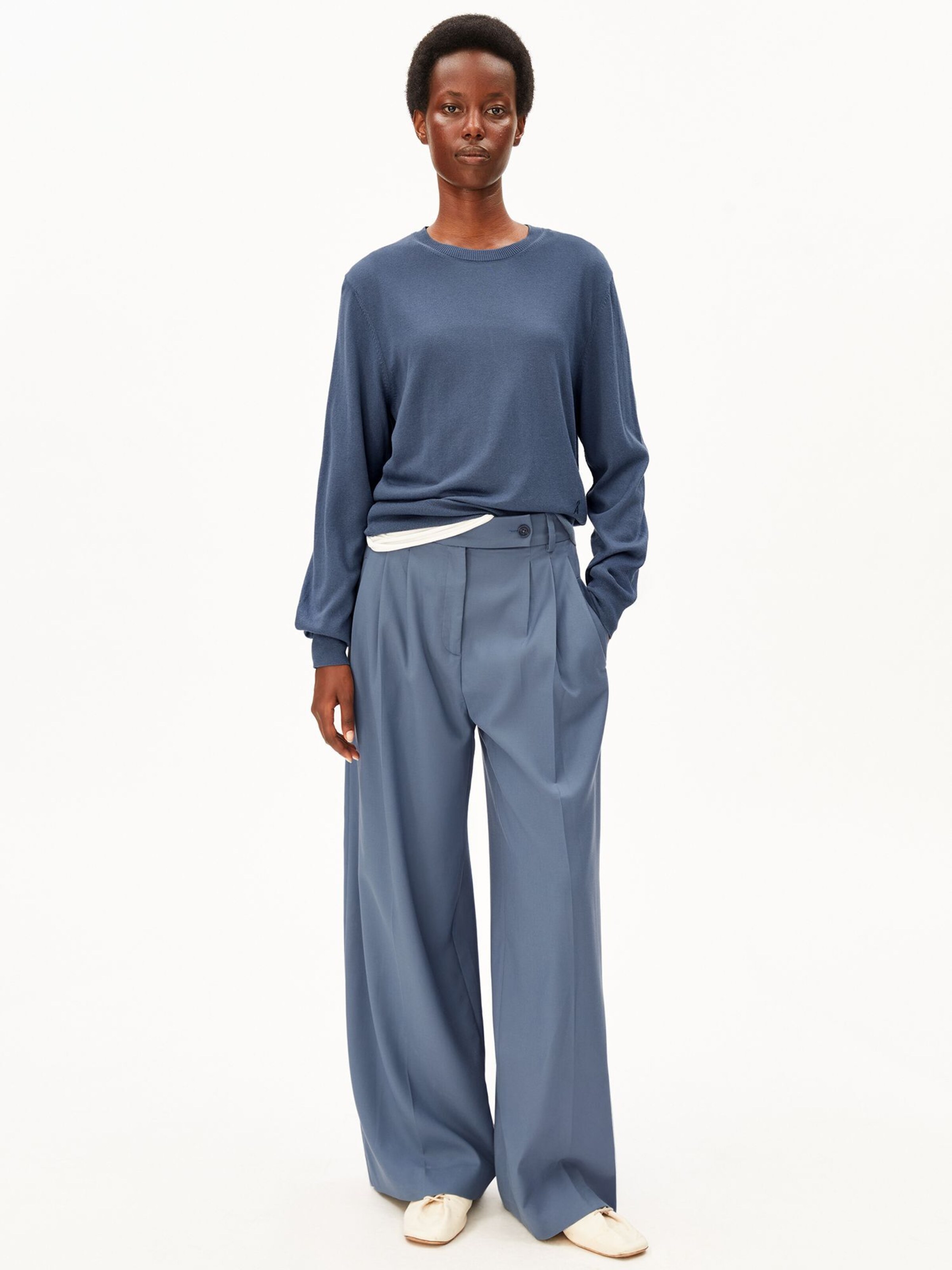ARMEDANGELS Wide leg Broek in Blauw: voorkant