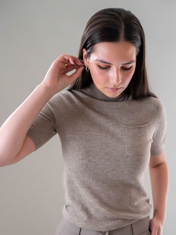 WEARABLE STORIES Sweater 'Lone' in Grey