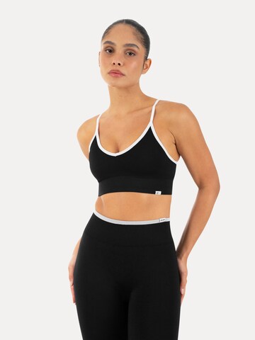 Haut de sport Smilodox en noir : devant