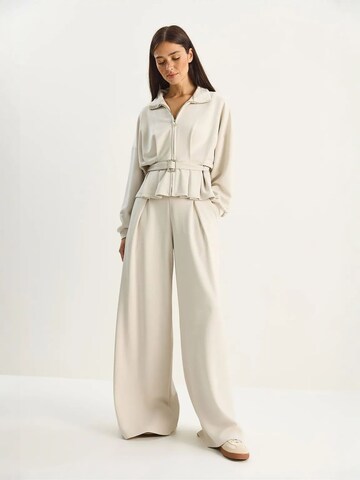 Completo pantalone di Bianco Lucci in beige