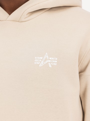 ALPHA INDUSTRIES Sweatshirt 'Signature' i beige