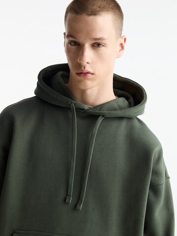 Sweat-shirt Pull&Bear en vert