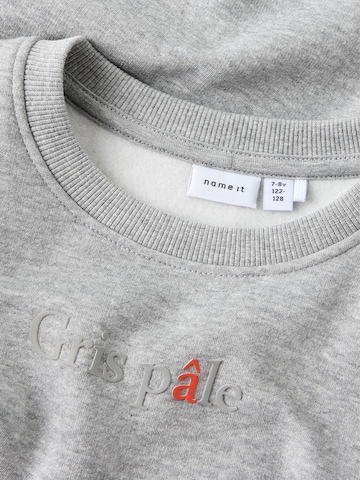 Sweat NAME IT en gris
