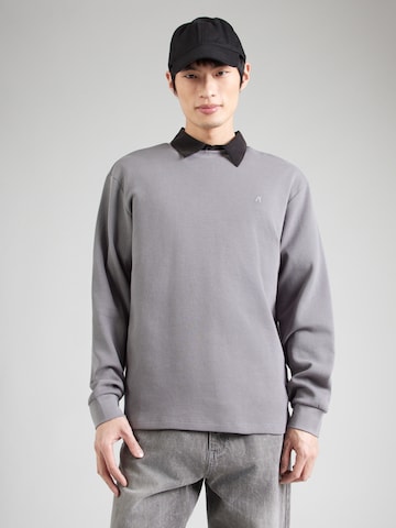 REPLAY Koszulka w kolorze szary: przód