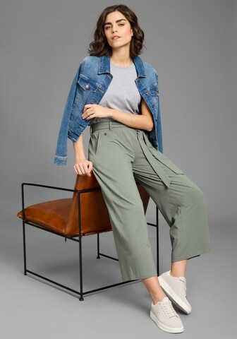 KangaROOS Wide leg Pants in Green