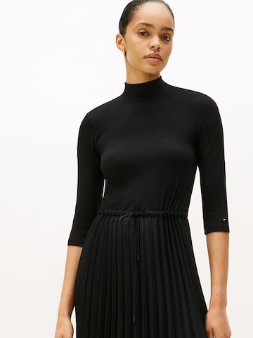 TOMMY HILFIGER Obleka | črna barva