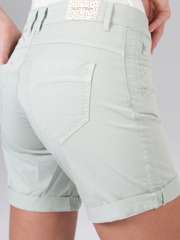 Slimfit Pantaloni di M.O.D MIRACLE OF DENIM in verde