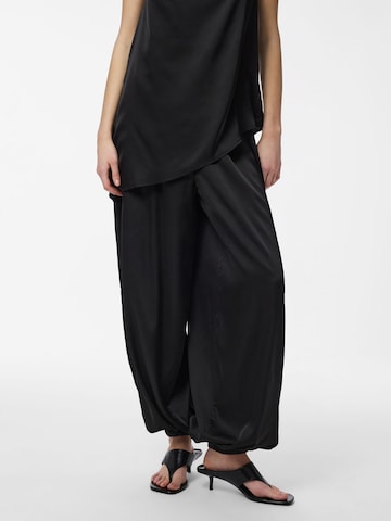 Barrel Pantaloni 'PCFesta' di PIECES in nero: frontale