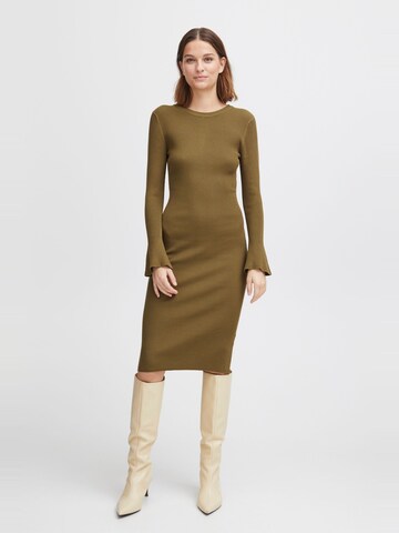 b.young - Vestido de punto en verde