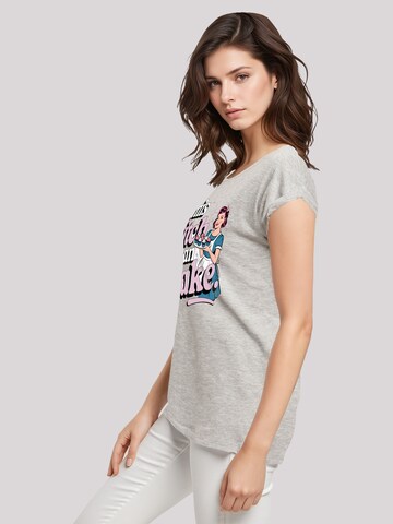T-shirt 'Vintage Pin Up Bäckerin' F4NT4STIC en gris