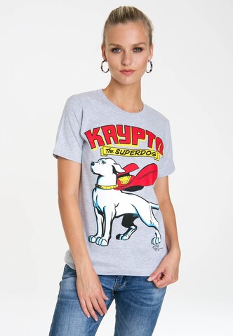 LOGOSHIRT T-Shirt 'Superdog – Krypto' in Grau: predná strana
