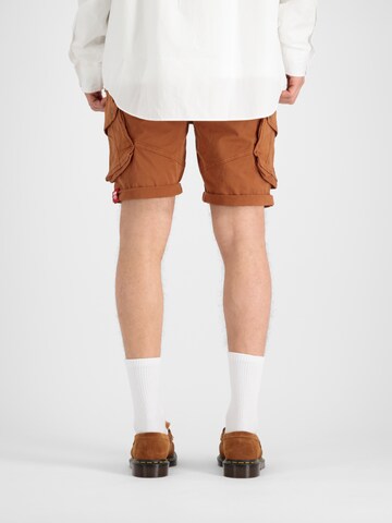 ALPHA INDUSTRIES Regular Gargohousut 'Combat' värissä ruskea