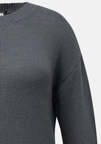 Pull-over QS en gris : devant