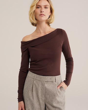 WE Fashion Paita värissä ruskea: etupuoli