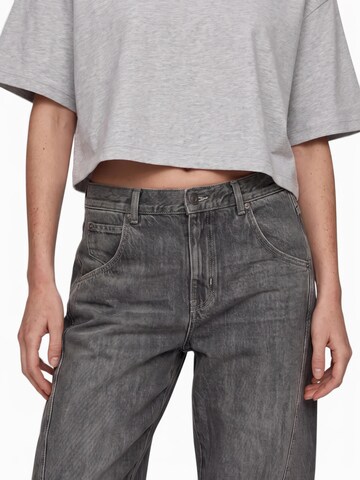 Bershka Barrel Jeansy w kolorze szary