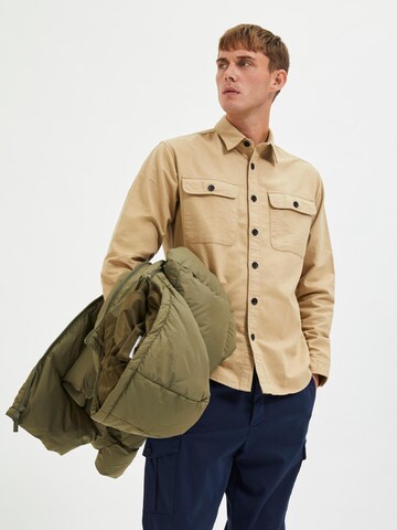 SELECTED HOMME Regular Fit Skjorte 'Rolf' i beige