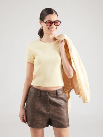 T-shirt 'ONLFENJA' ONLY en jaune : devant