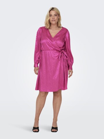 Robe ONLY Carmakoma en rose