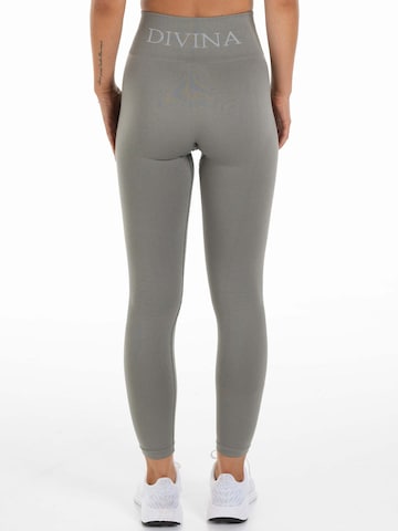 Slimfit Pantaloni sportivi 'Conscious' di Divina in grigio