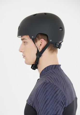 ENDURANCE Helmet in Black
