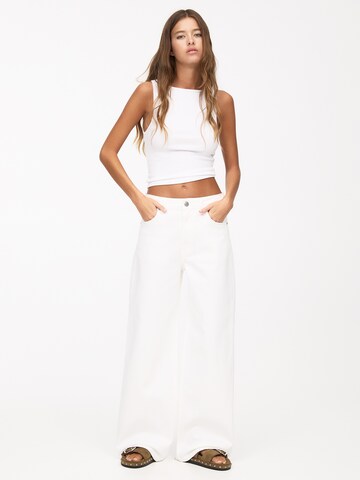 Pull&Bear Vrečasti Kavbojke | bela barva
