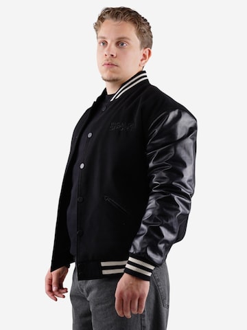 Picaldi Übergangsjacke 'College Tiger' in Schwarz