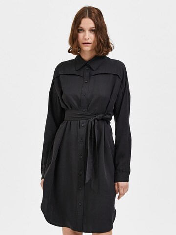 SELECTED FEMME - Vestido camisero en negro: frente