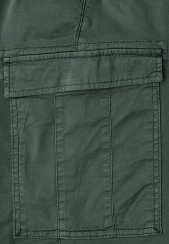Street One MEN Regular Shorts in Grün
