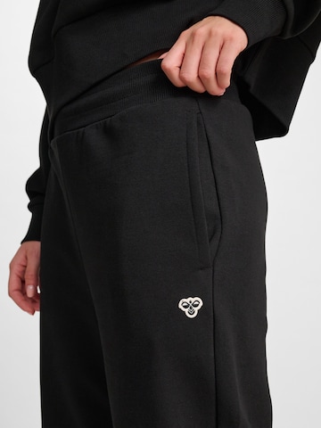 Hummel Loose fit Trousers in Black