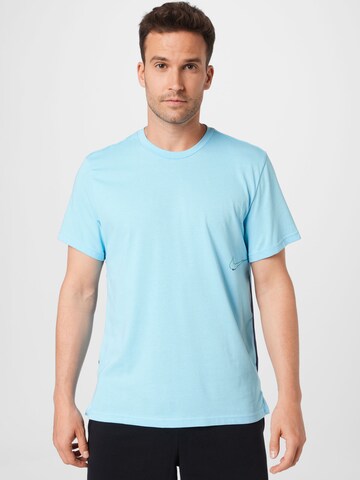 T-Shirt fonctionnel NIKE en bleu : devant