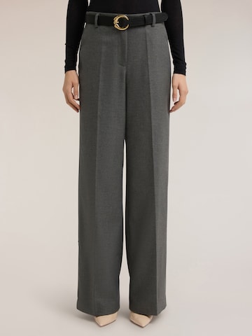 regular Pantaloni di MOTIVI in grigio