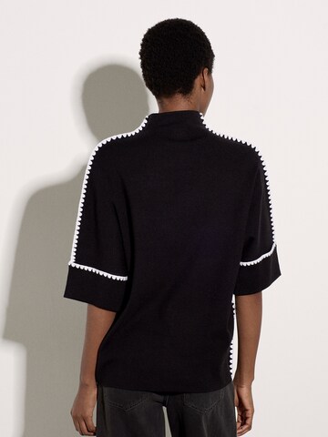 Pullover ' Fledermauspullover ' di Apricot in nero