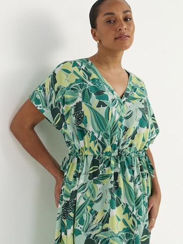 Cellbes of Sweden Kleid aus Viskose mit einem Blumen-Muster in Grün