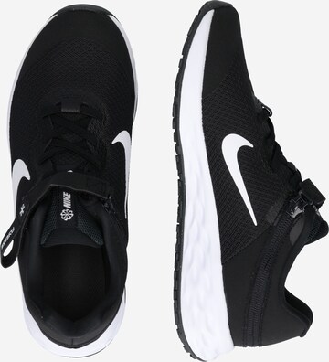 Chaussure de sport 'Revolution 6 FlyEase' NIKE en noir