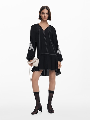Desigual Платье в Черный