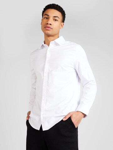 BURTON MENSWEAR LONDON Средняя посадка Рубашка 'Essential' в Белый: спереди