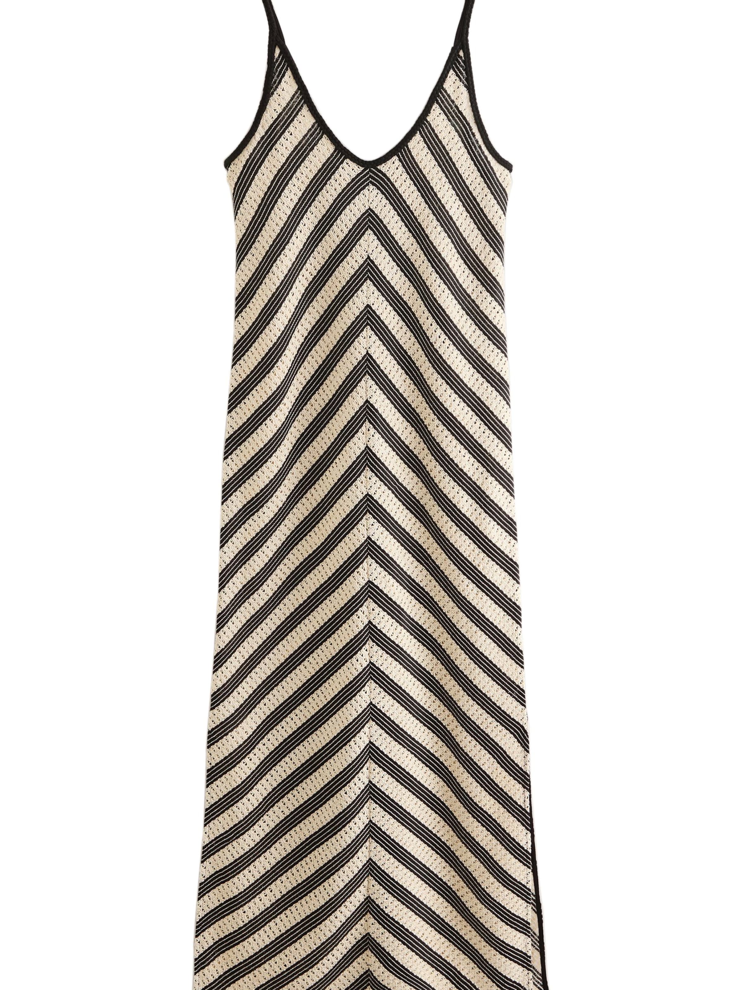 Next Jurk in Zwart: voorkant