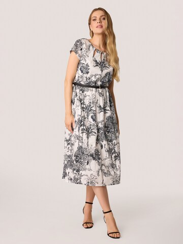 Quiosque Dress in Beige: front