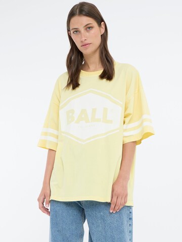 Ball Oversized shirt 'Moemi' in Geel: voorkant