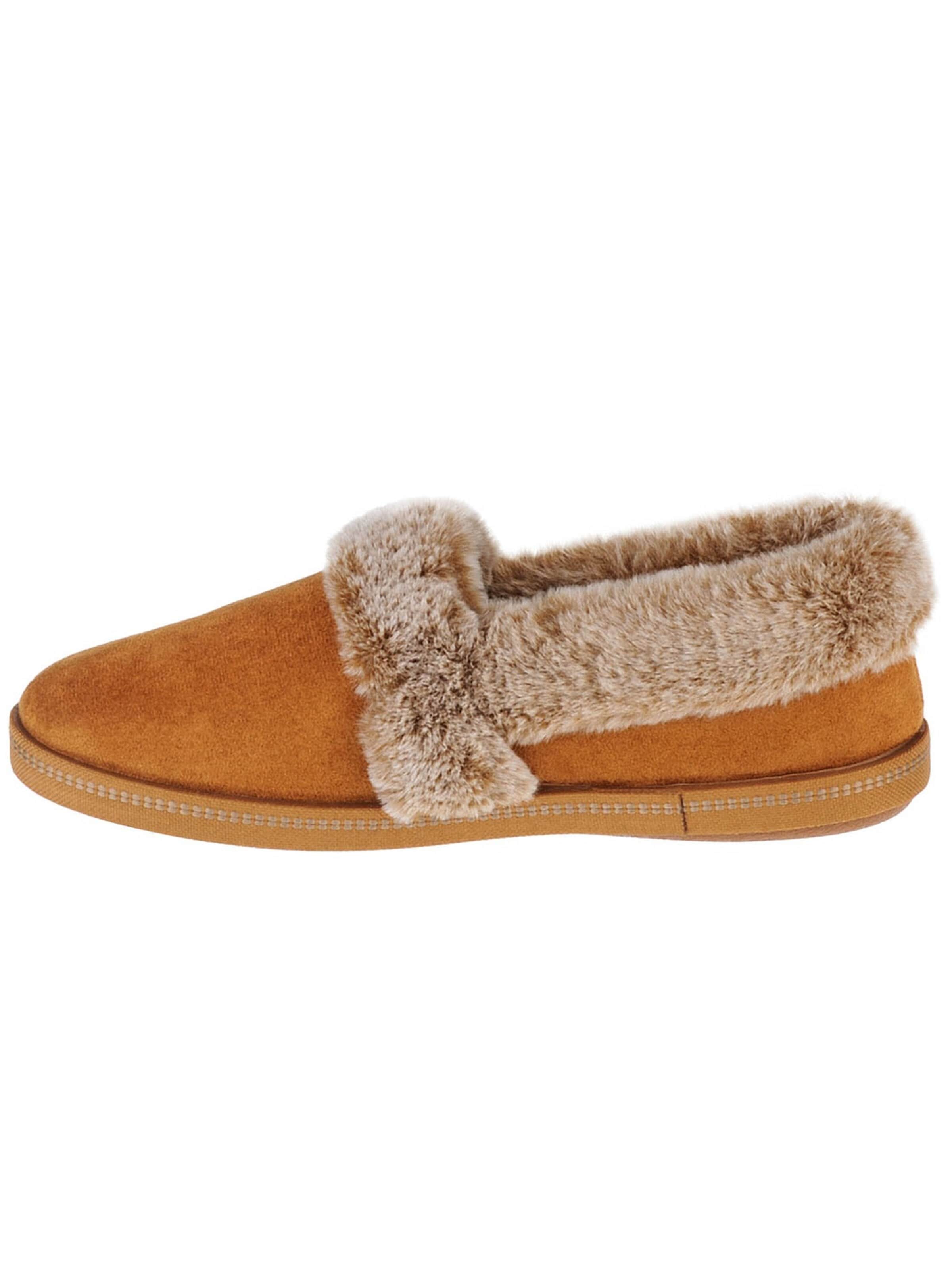 SKECHERS Huisschoenen 'Cozy Campfire-Team Toasty' in Bruin: voorkant