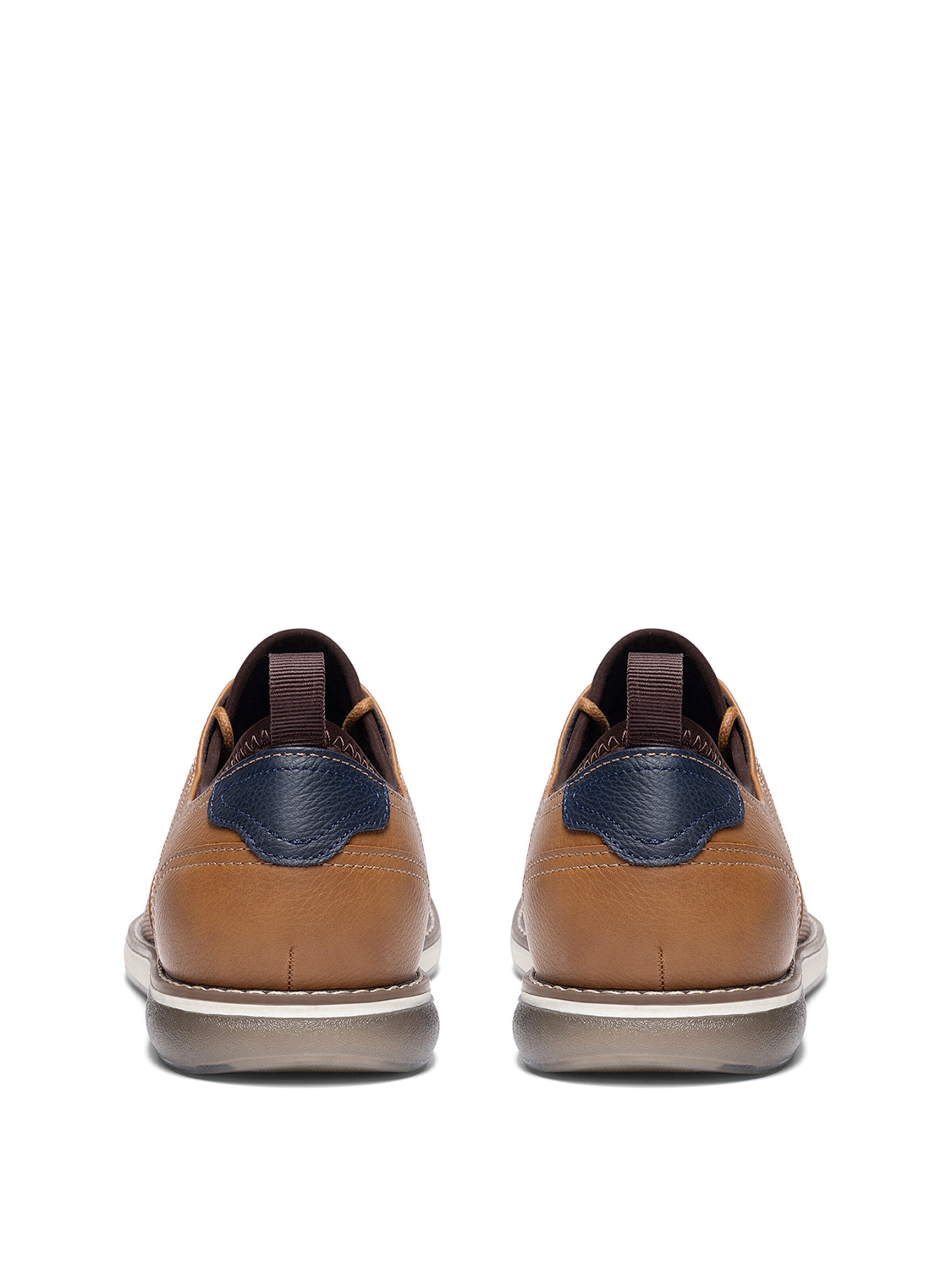 Scarpa stringata di Bruno Marc in marrone