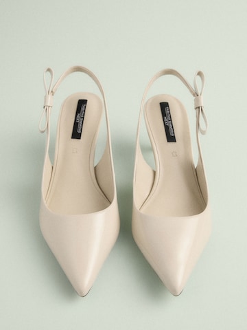 Next - Zapatos destalonado 'Dela' en beige