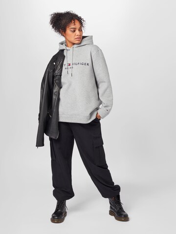 Tommy Hilfiger Curve Sweatshirt in Grau