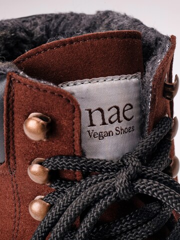 nae Vegan Shoes Stiefel 'Gadea' in Braun