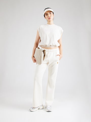 T-shirt Nike Sportswear en blanc