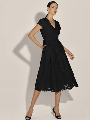 Robe d’été MADELEINE en noir : devant