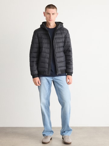 Veste mi-saison 'Odenis' BOSS en noir