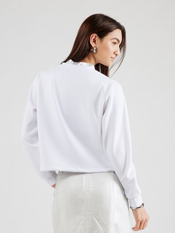 Hailys Sweatshirt 'Ei44leen' in White