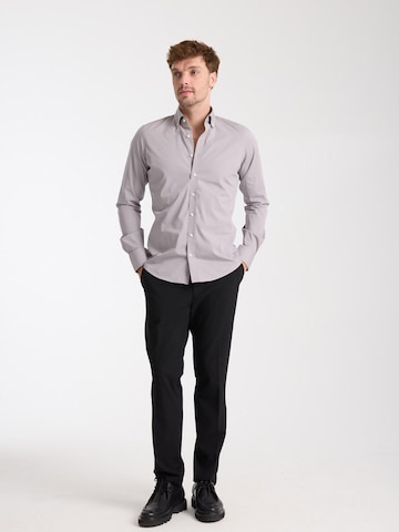 Slim fit Camicia business 'Leonardo Essentials Poplin Stretch Man Shirt Light Grey' di 7Camicie in grigio
